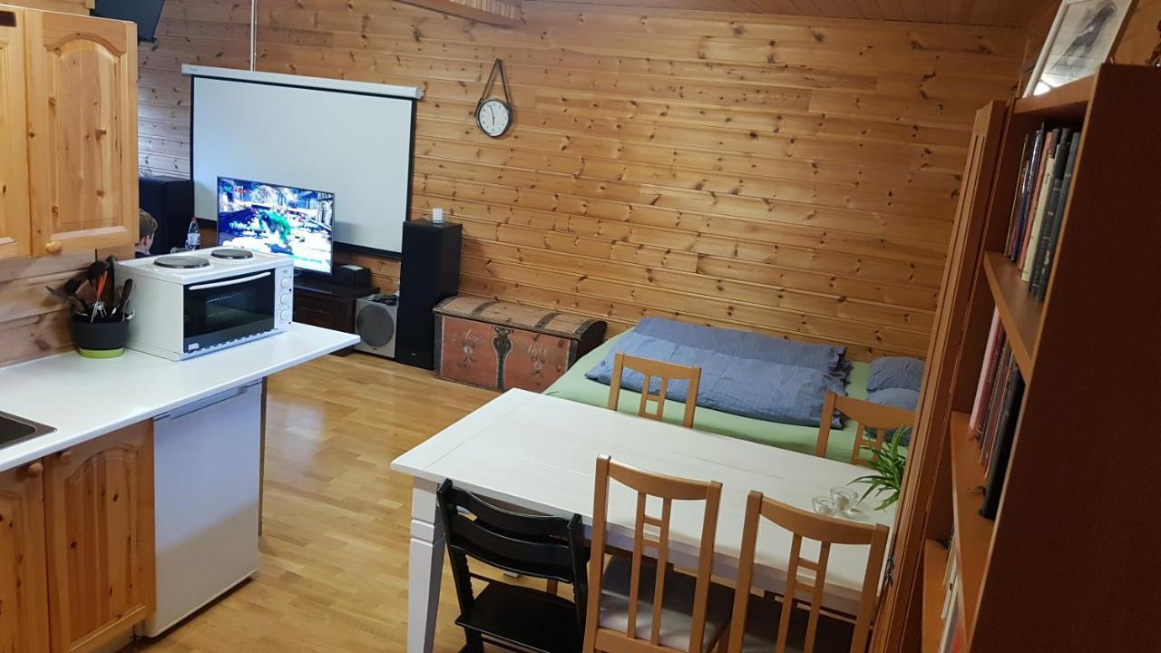 One-Room Cabin Without Shower Time Экстерьер фото